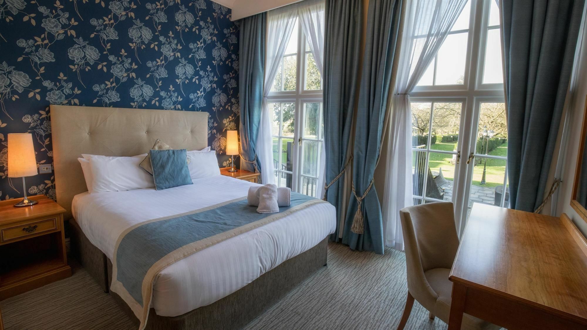 Hazlewood Castle & Spa Tadcaster Exterior foto